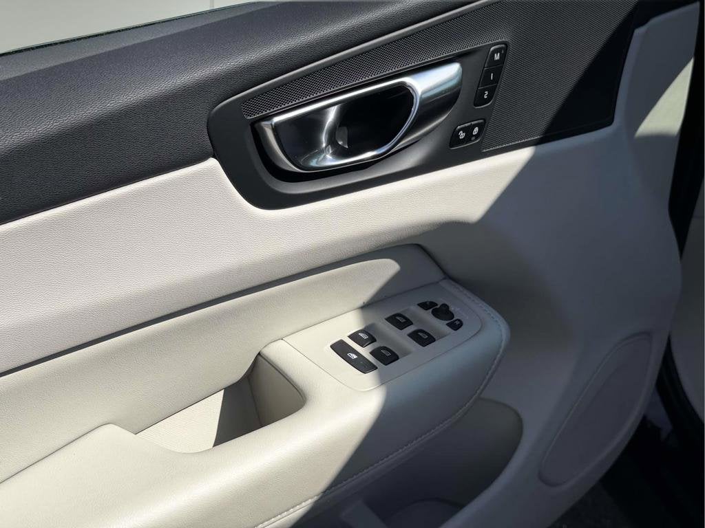 2023 Volvo XC60 B5 Core