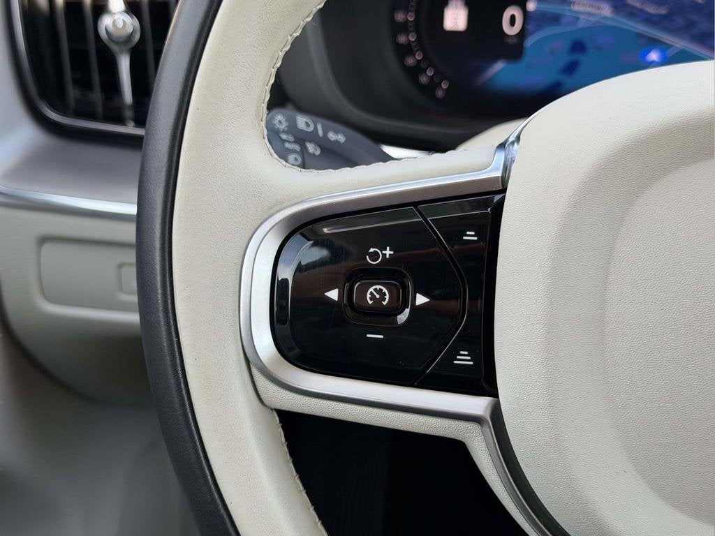 2023 Volvo XC60 B5 Core