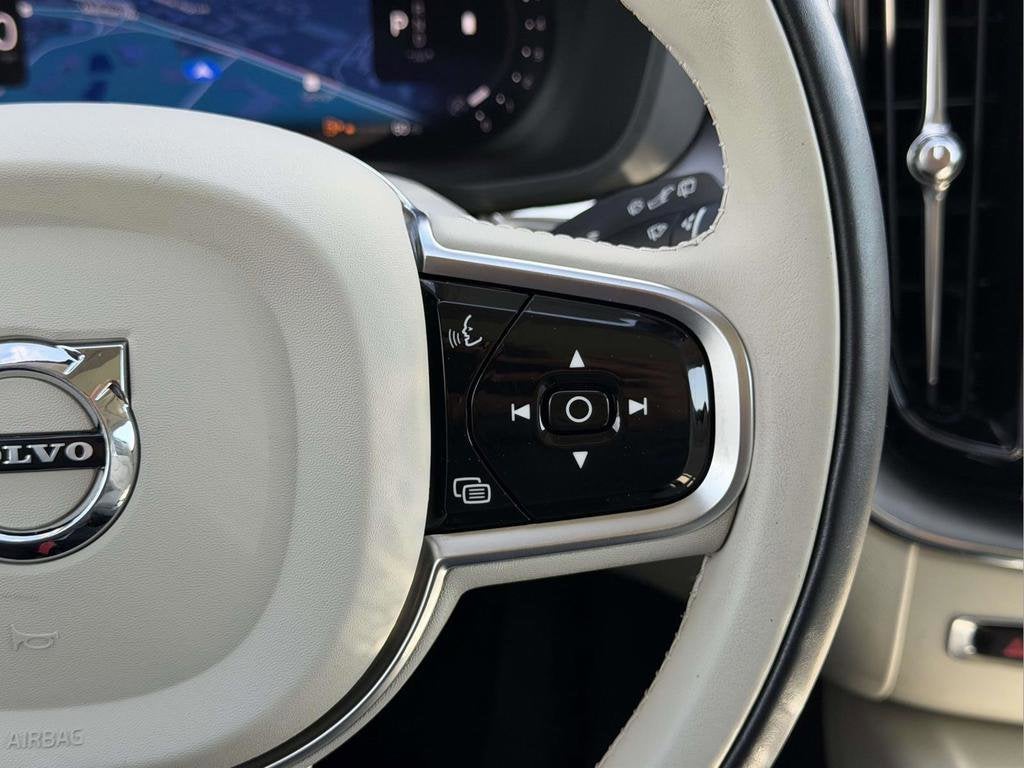 2023 Volvo XC60 B5 Core