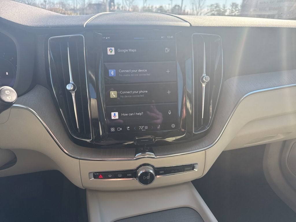 2023 Volvo XC60 B5 Plus Dark Theme