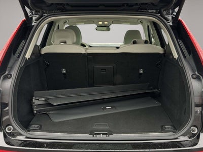 2023 Volvo XC60 B5 Plus Dark Theme