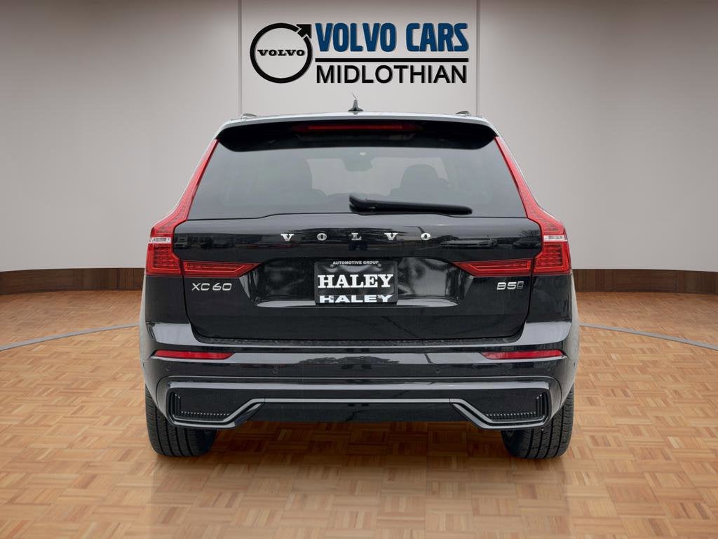 2023 Volvo XC60 B5 Plus Dark Theme