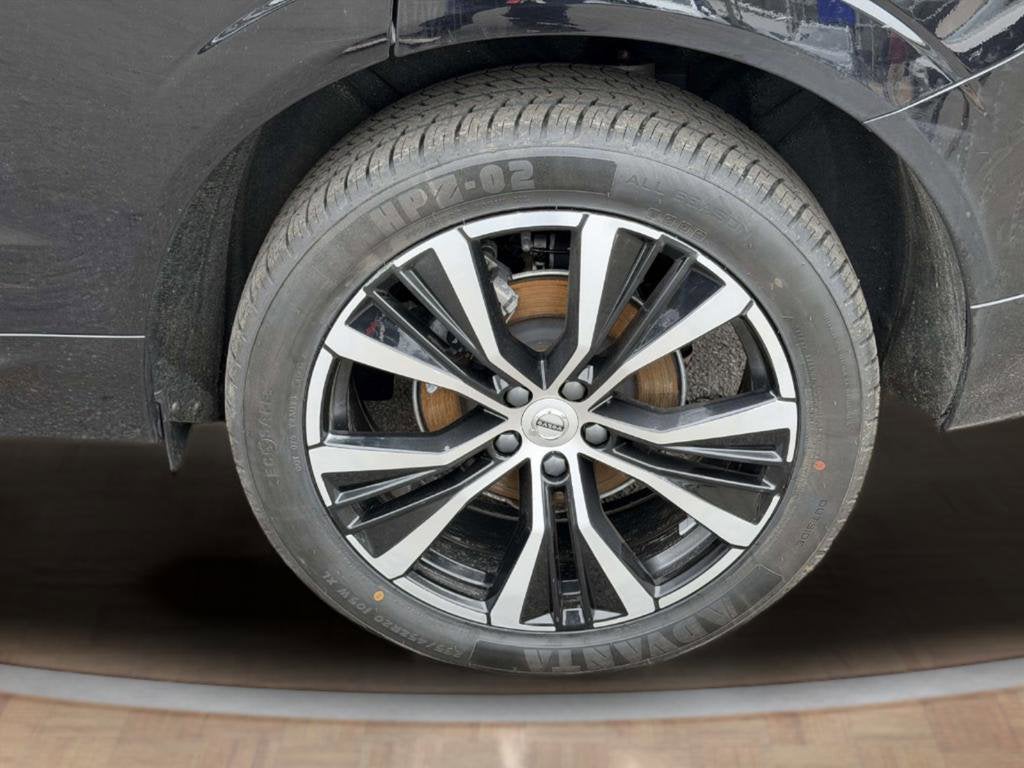 2023 Volvo XC60 B5 Plus Dark Theme