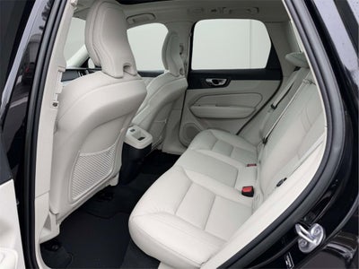 2023 Volvo XC60 B5 Plus Dark Theme