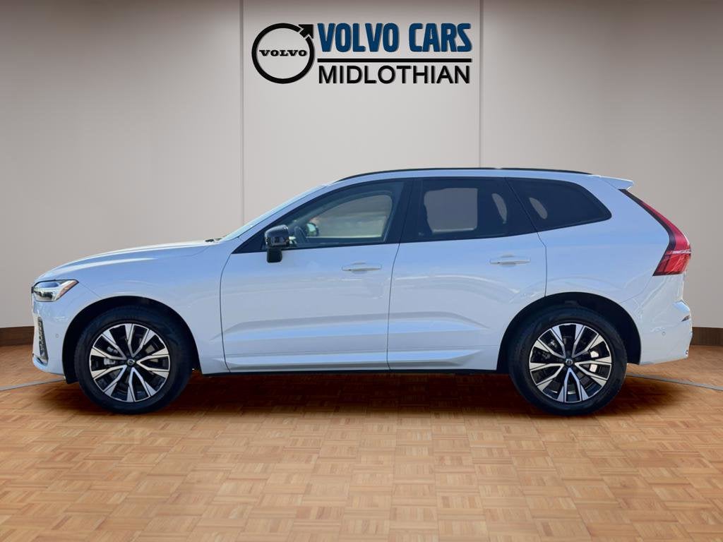 2023 Volvo XC60 B5 Plus Dark Theme