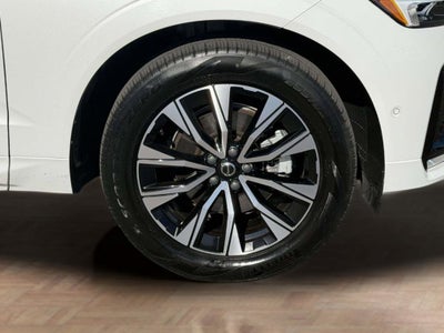 2023 Volvo XC60 B5 Plus Dark Theme