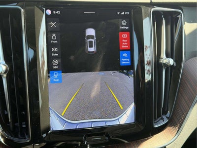2023 Volvo XC60 B5 Plus Dark Theme