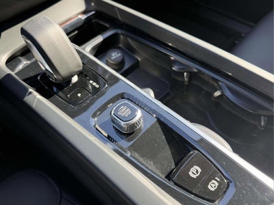 2023 Volvo XC60 B5 Plus Dark Theme