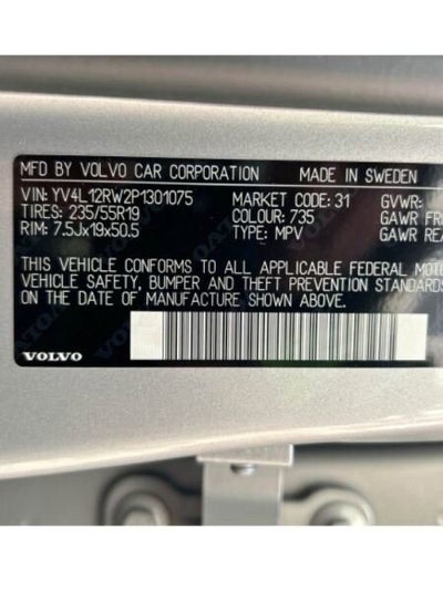 2023 Volvo XC60 B5 Plus Dark Theme