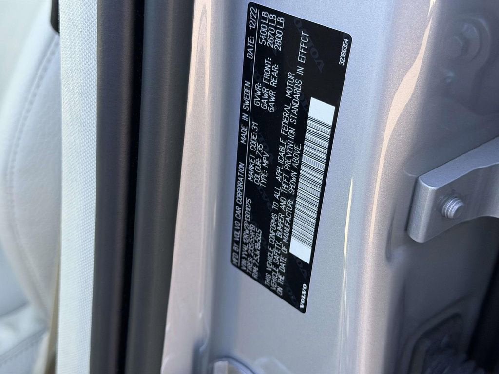 2023 Volvo XC60 B5 Plus Dark Theme