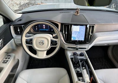 2023 Volvo XC60 B5 Plus Dark Theme