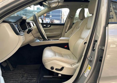 2023 Volvo XC60 B5 Plus Dark Theme