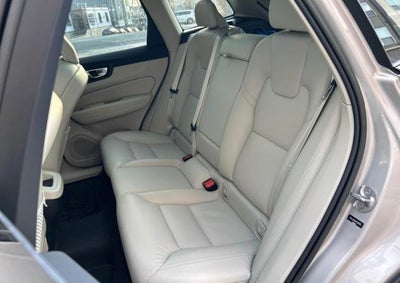 2023 Volvo XC60 B5 Plus Dark Theme