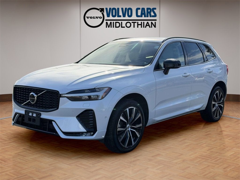 2023 Volvo XC60 B5 Plus Dark Theme