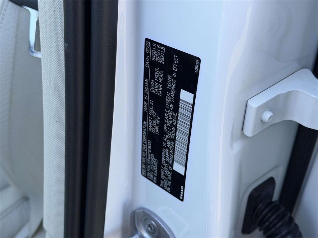 2023 Volvo XC60 B5 Plus Dark Theme