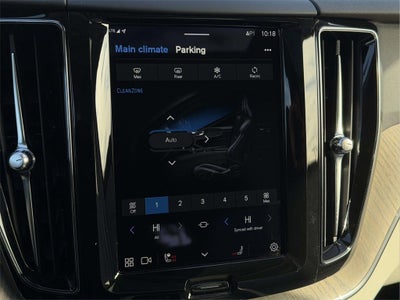 2023 Volvo XC60 B5 Plus Dark Theme