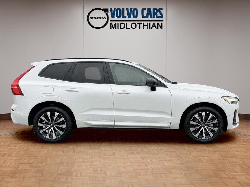 2023 Volvo XC60 B5 Plus Dark Theme