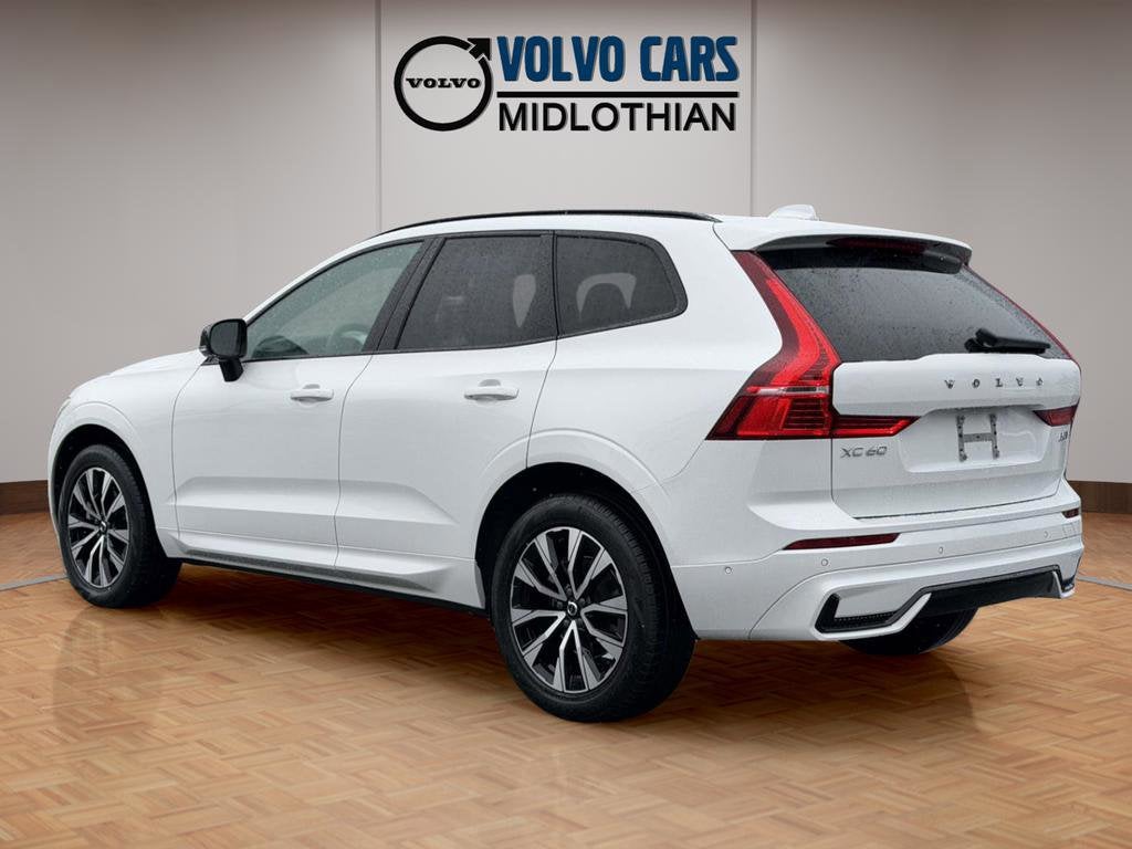 2023 Volvo XC60 B5 Plus Dark Theme