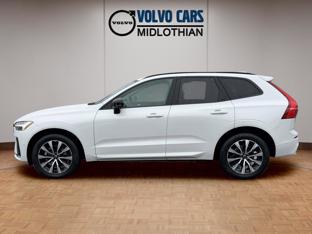 2023 Volvo XC60 B5 Plus Dark Theme