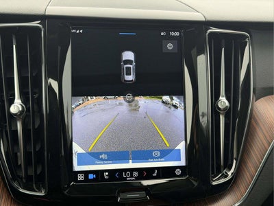 2023 Volvo XC60 B5 Plus Dark Theme