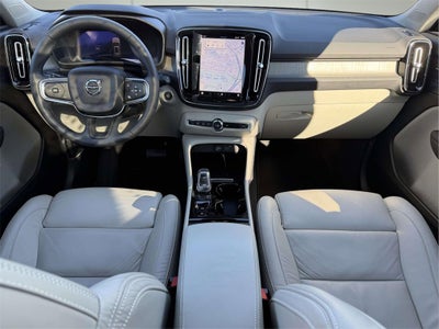 2023 Volvo XC40 B5 Plus Bright Theme