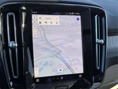 2023 Volvo XC40 B5 Plus Bright Theme