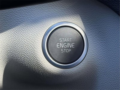 2023 Volvo XC40 B5 Plus Bright Theme