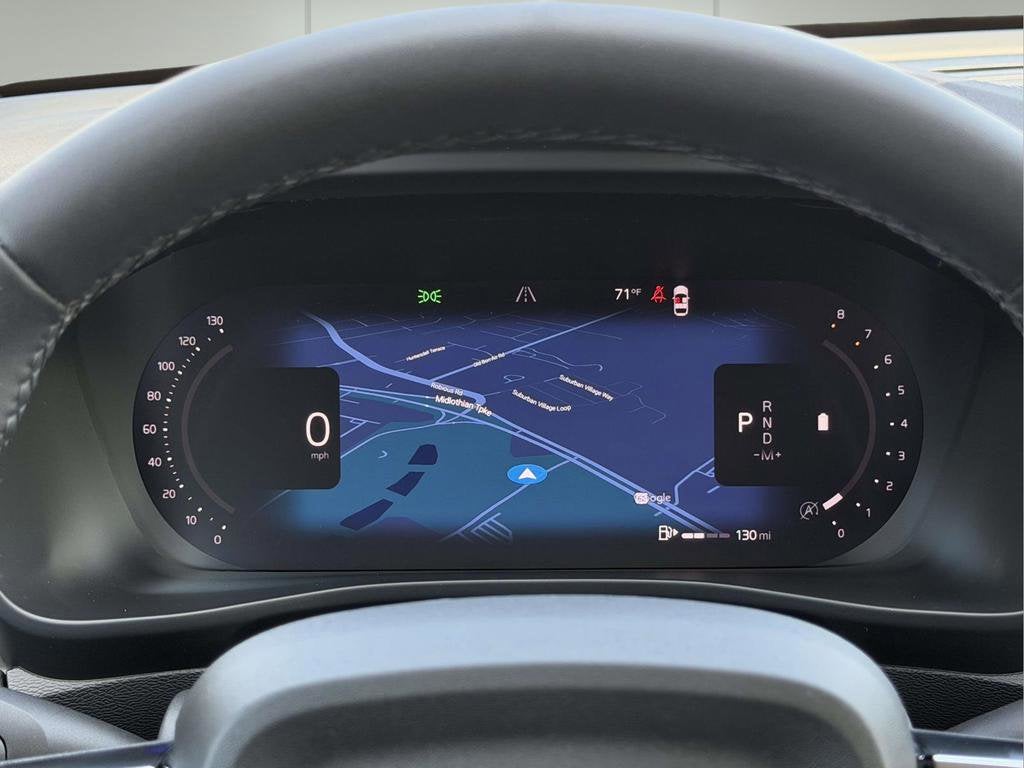 2023 Volvo XC40 B5 Plus Bright Theme