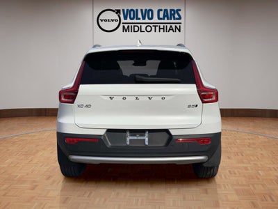 2023 Volvo XC40 B5 Plus Bright Theme