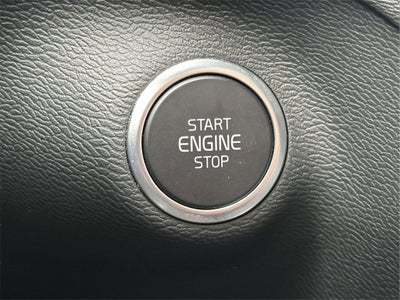 2023 Volvo XC40 B5 Plus Bright Theme