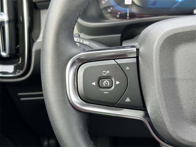 2023 Volvo XC40 B5 Plus Bright Theme