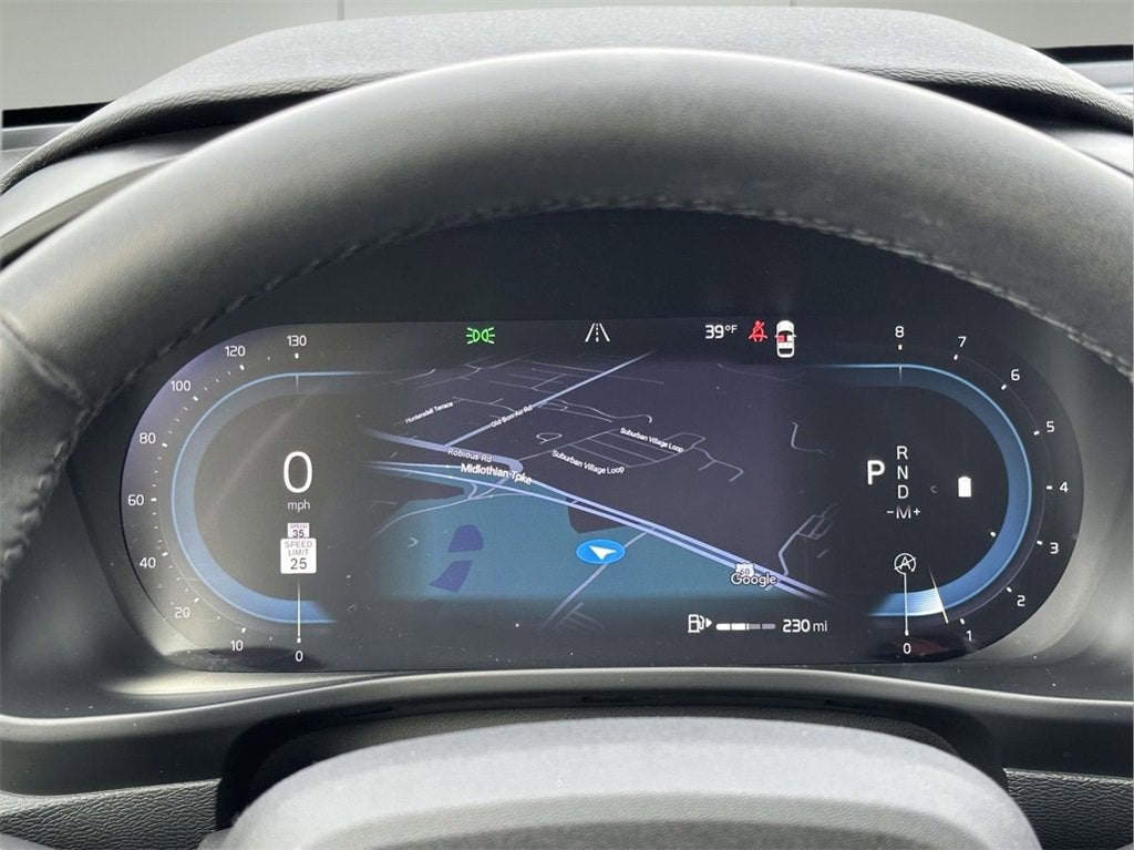 2023 Volvo XC40 B5 Plus Bright Theme