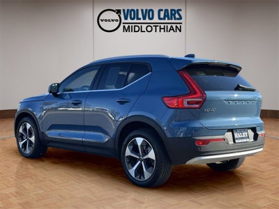 2023 Volvo XC40 B5 Plus Bright Theme