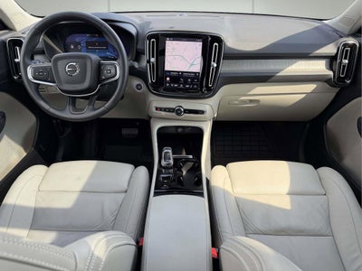 2023 Volvo XC40 B5 Plus Bright Theme