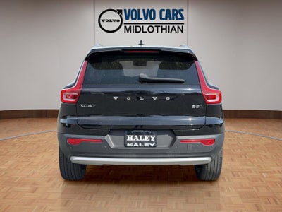 2023 Volvo XC40 B5 Plus Bright Theme