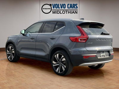 2023 Volvo XC40 B5 Plus Bright Theme