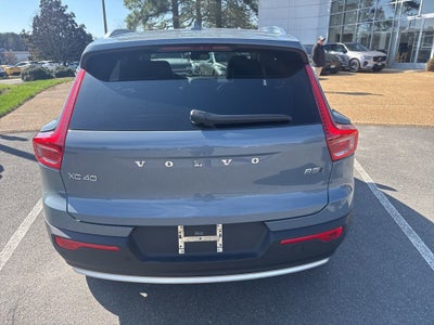 2023 Volvo XC40 B5 Plus Bright Theme