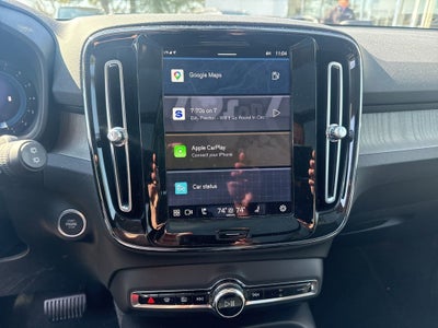 2023 Volvo XC40 B5 Plus Bright Theme