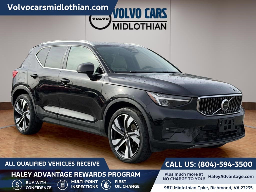 2023 Volvo XC40 B5 Plus Bright Theme