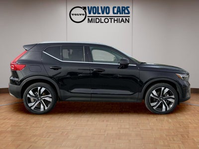 2023 Volvo XC40 B5 Plus Bright Theme
