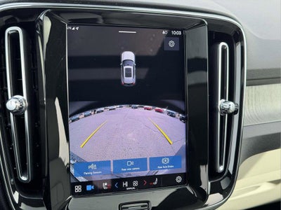 2023 Volvo XC40 B5 Plus Bright Theme