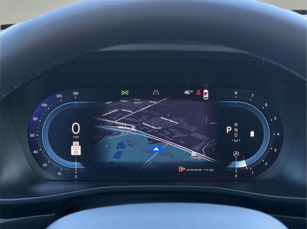 2023 Volvo XC40 B5 Plus Dark Theme