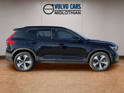 2023 Volvo XC40 B5 Plus Dark Theme