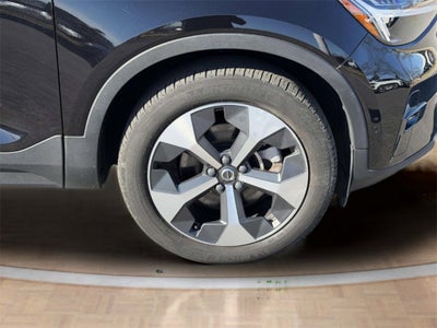 2023 Volvo XC40 B5 Plus Dark Theme