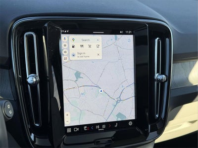 2023 Volvo XC40 B5 Plus Dark Theme