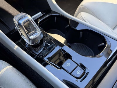 2023 Volvo XC40 B5 Plus Dark Theme