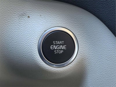 2023 Volvo XC40 B5 Plus Dark Theme