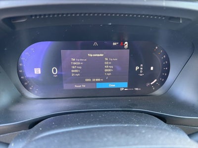 2023 Volvo XC40 B5 Plus Dark Theme