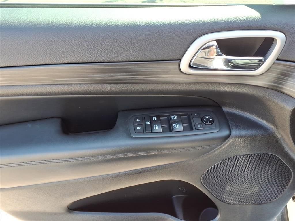 2020 Jeep Grand Cherokee Laredo