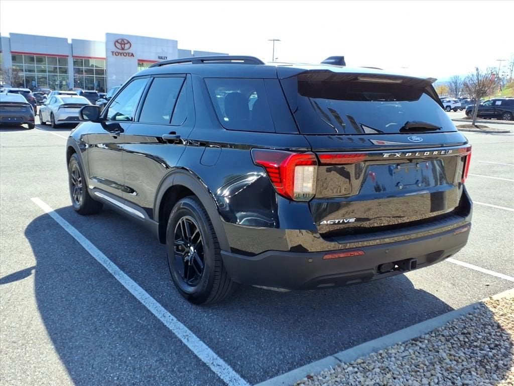 2025 Ford Explorer Active